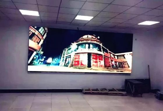 विज्ञापन P3.076 इंडोर फुल कलर एलईडी डिस्प्ले डाई कास्टिंग एल्युमीनियम